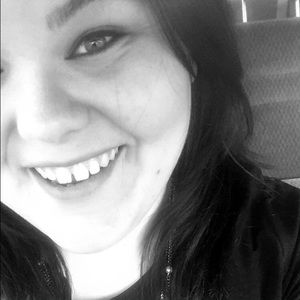 Meet your Posher, Chloe