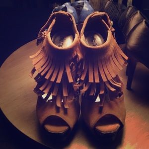 Adorable suede fringe peep toe heels never worn