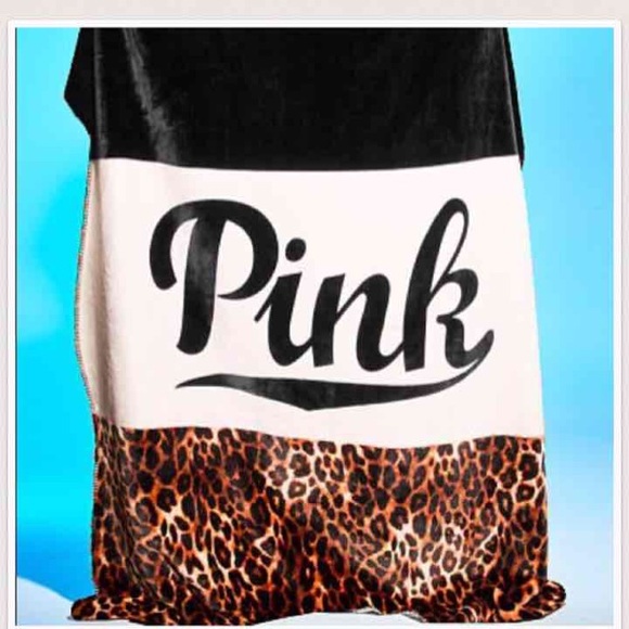 🚫SOLD ON Ⓜ️🚫NIB VS / PINK LEOPARD SHERPA BLANKET