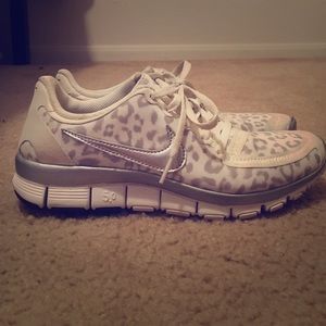 Nike free runs, cheetah print!