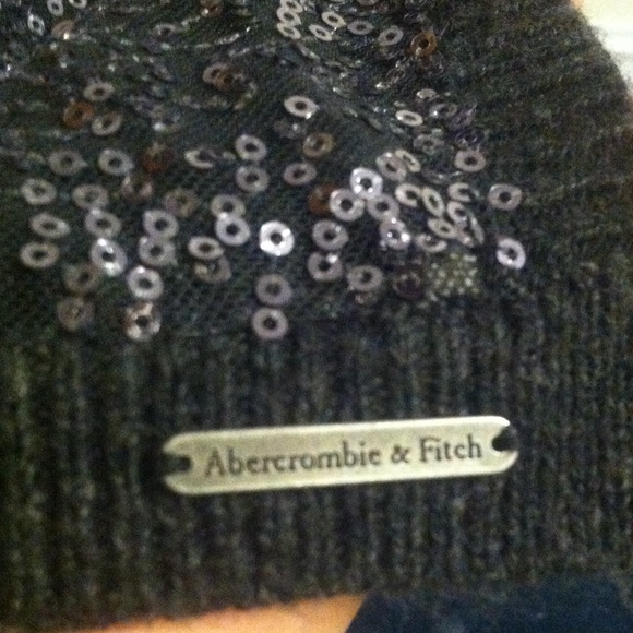 Abercrombie & Fitch grey asymmetrical sequin vest - Picture 3 of 4