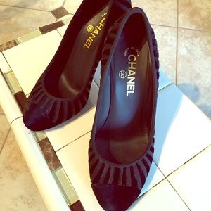 Authentic CHANEL velvet pumps
