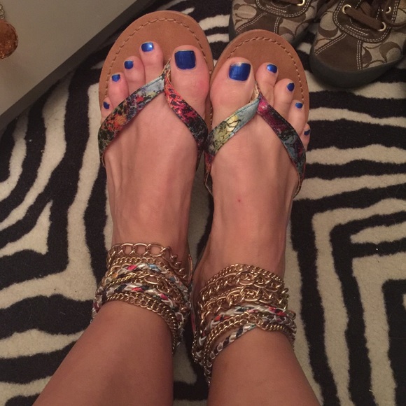 Multi color sanders w chain ankle wrap - Picture 1 of 4