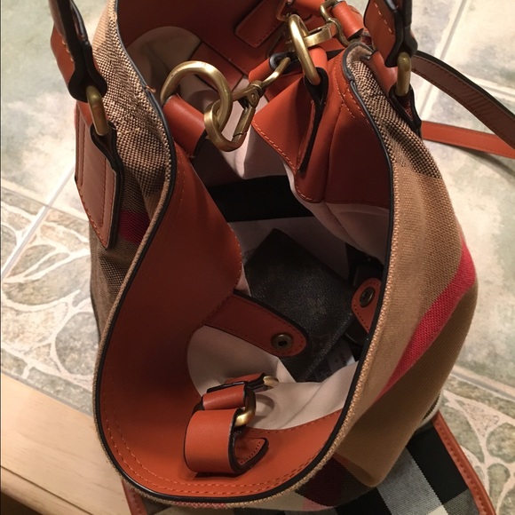 Beautiful Plaid Brit Bucket Handbag (Sold) - Picture 3 of 4