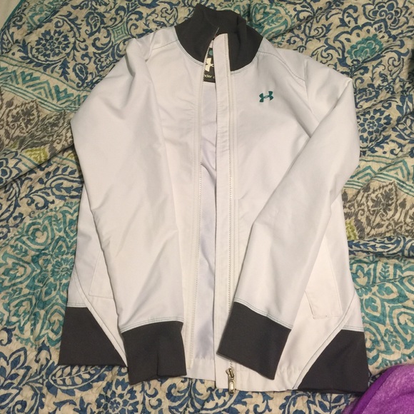 White Under Armour Full Zip wind/weather jacket