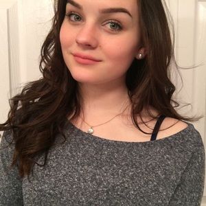 Meet your Posher, Mara