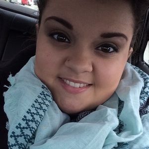 Meet your Posher, Corie