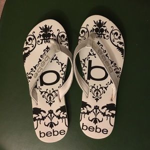 Bebe white flip flop