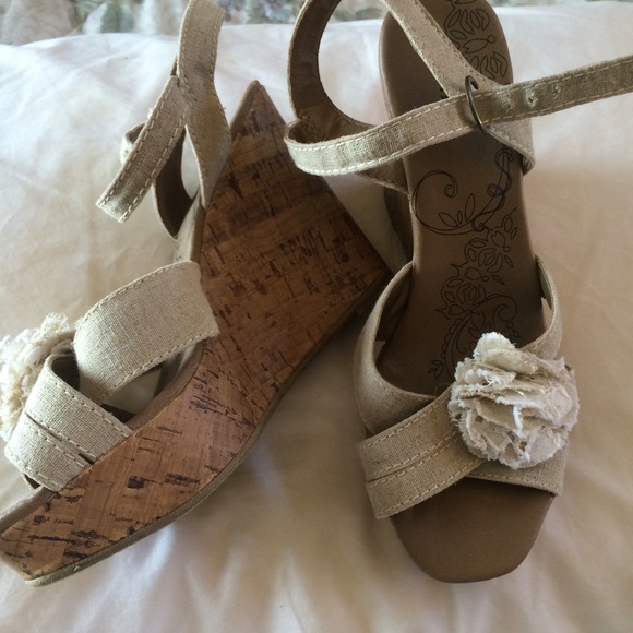wedges - Picture 2 of 2