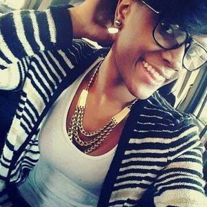 Meet your Posher, Zahneriaa