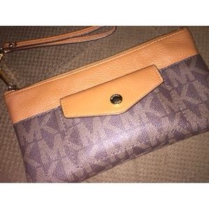 Authentic Michael Kors large wallet/wristlet