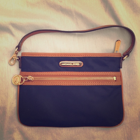 🎀SOLD🎀Michael Kors wallet🎀
