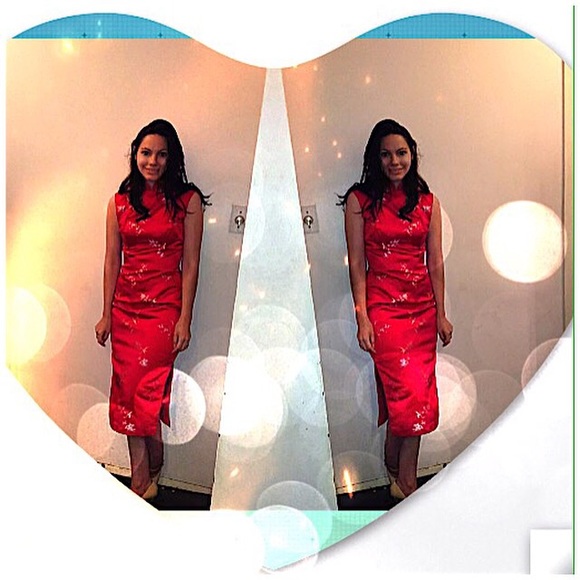 Stunning red oriental satin dress 🙏😘👑💫💞💄