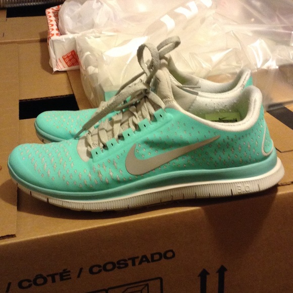 Tiffany blue Nike frees