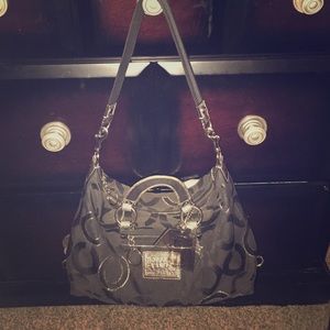 Signature Coach Poppy Satchel