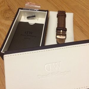 ❗️SOLD❗️Daniel Wellington Classic Cardiff Strap