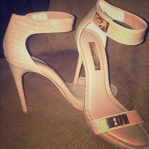 Beautiful strapy heels.