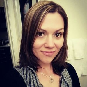 Meet your Posher, Holly