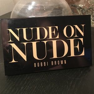 Bobbi Brown nude on nude palette