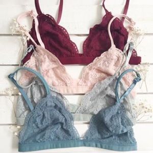 PRICE DROP TODAY ONLY 🎉 UO Inspired Bralette