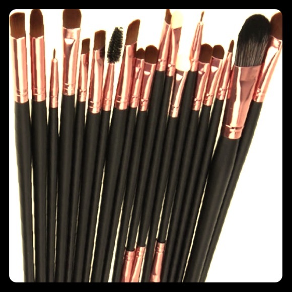 FREE SHIPPING 30 PIECE SET MAKEUP BRUSHES