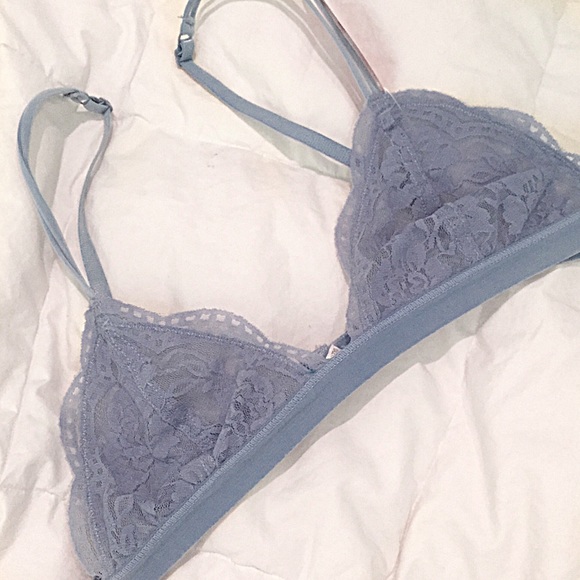 PRICE DROP TODAY ONLY 🎉 UO Inspired Bralette - Picture 2 of 3