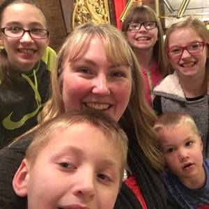 Meet your Posher, Gina