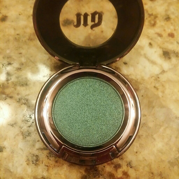 🚫SOLD ON MERC🚫Urban Decay "Hijack" eyeshadow - Picture 2 of 4