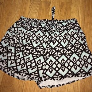 Print shorts