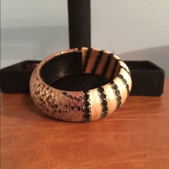 ⚡️PRICE CUT⚡️Multi Pattern Chunky Bangle