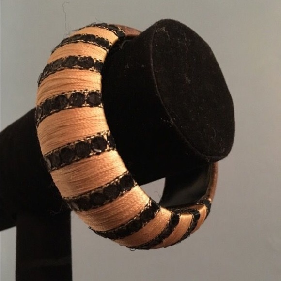 ⚡️PRICE CUT⚡️Multi Pattern Chunky Bangle - Picture 4 of 4