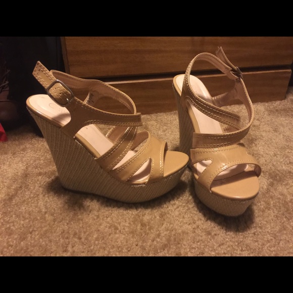 Wet seal wedges 👠👣