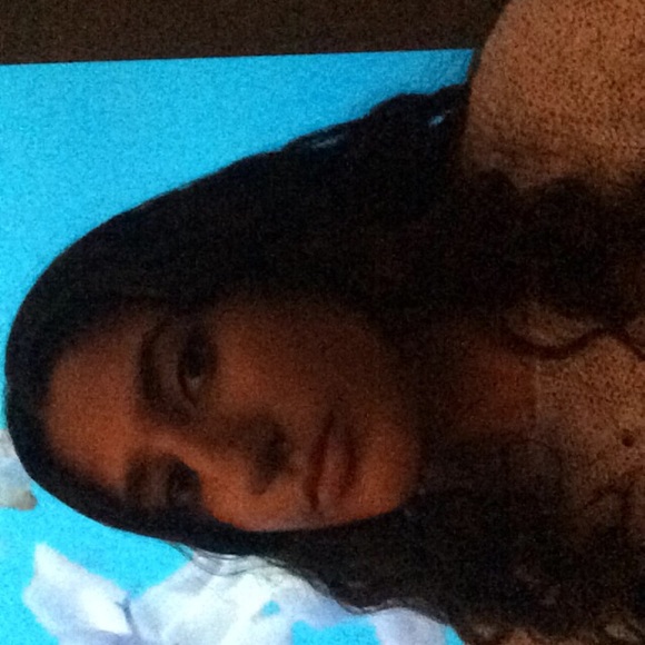 Meet your Posher, Aanisah