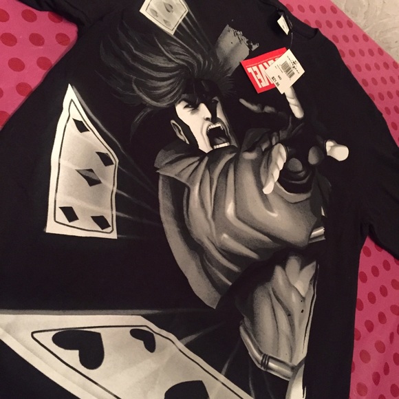 NWT Marvel shirt (Gambit)