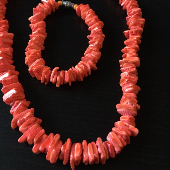 Shell Necklace & Bracelet