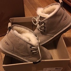 NOT FOR SALE Men's Numuel Uggs size 10