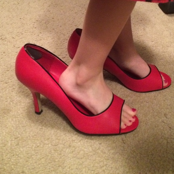 Meet your Posher, Kimberly - Picture 1 of 1