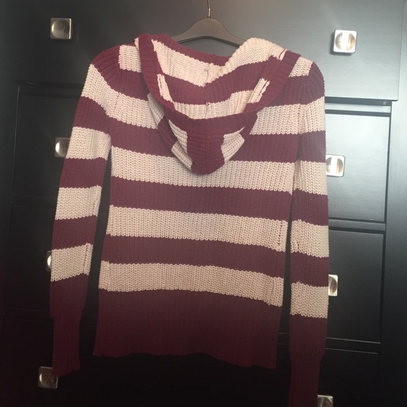 Aéropostale Button Up Sweater/Cardigan - Picture 2 of 3