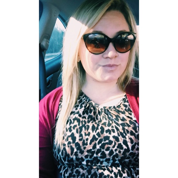 Meet your Posher, Andrea - Picture 1 of 1