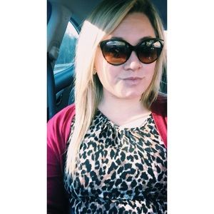 Meet your Posher, Andrea