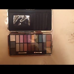 Refresh me Makeup Pallet