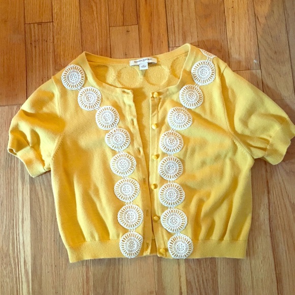 Banana Republic short sleeve mini sweater.
