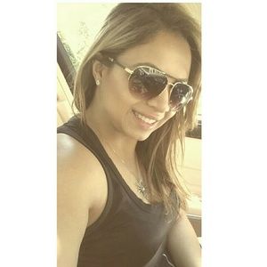 Meet your Posher, Rachell