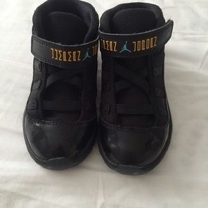Air Jordan 11 Gamma Blue Toddler sz 9