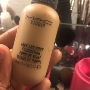 MAC Face and Body Foundation C7 50ml