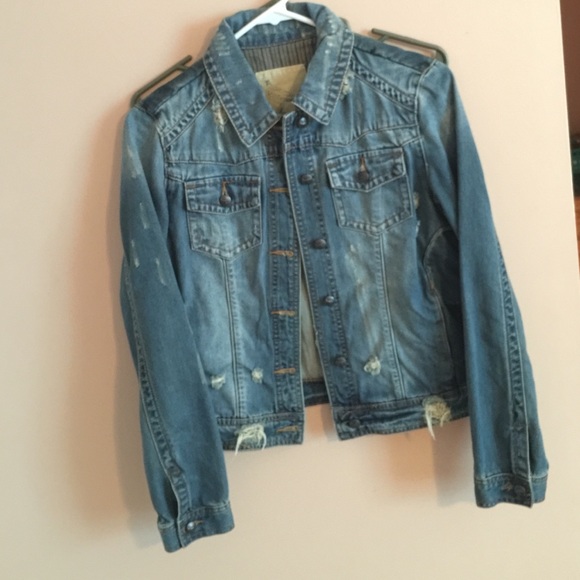 BUCKLE JEAN JACKET!! NEVER WORN! - Picture 4 of 4