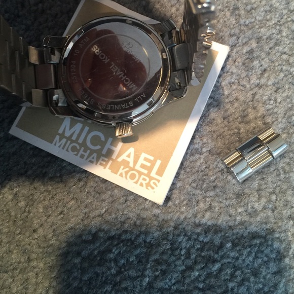 Michael Kors watch - Picture 2 of 4