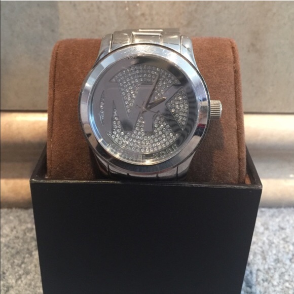 Michael Kors watch - Picture 3 of 4