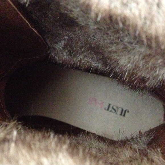 Brown w/ Fur Boots - Picture 3 of 4