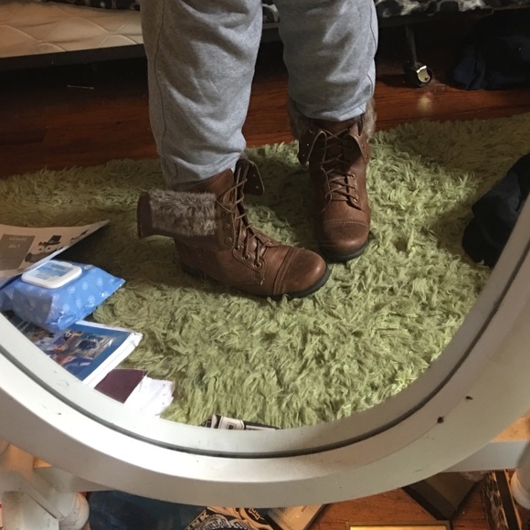 Brown w/ Fur Boots - Picture 4 of 4